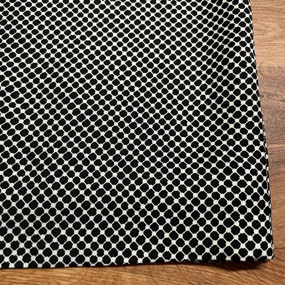 Ann Taylor Black White Patterned 100% Silk Pencil Skirt Womens Size 4 Career - Picture 3 of 10